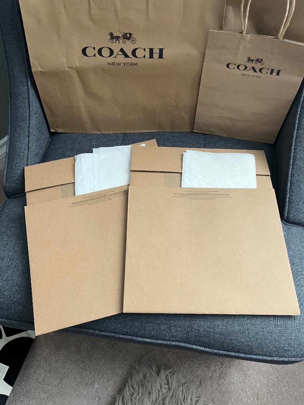 COACH Gift Box and Shopping Bag Bundle - Picture 5 of 6